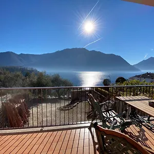 Big With View And Two Bedrooms Apartment Sala Comacina