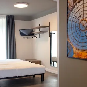 ** Otel 22 Marzo İtalya