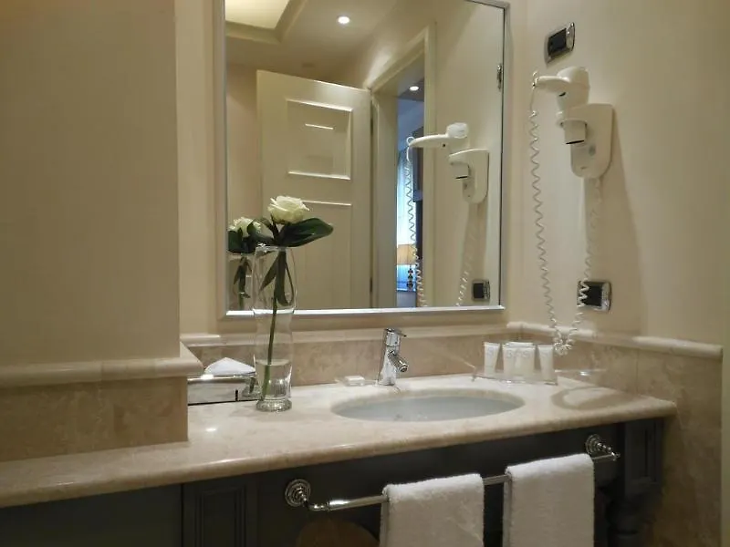 Otel Starhotels Tuscany Floransa